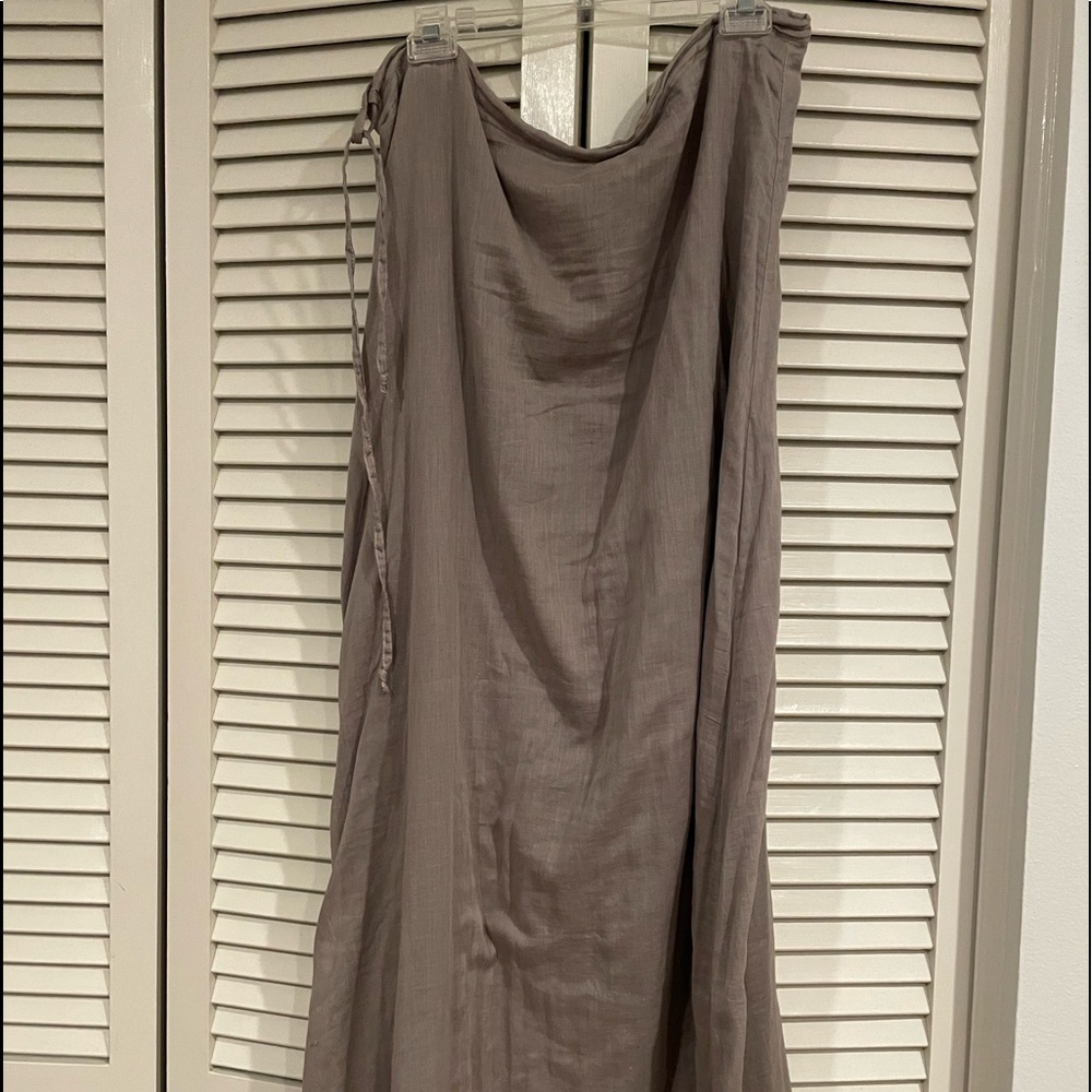 Boutique reversible beige and brown long skirt. Size L